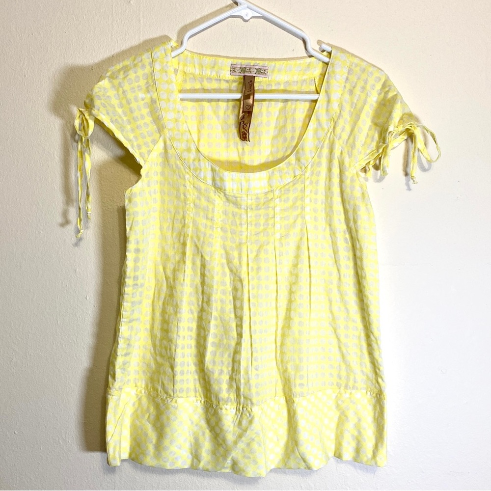 Cute Yellow Polka-dot Blouse